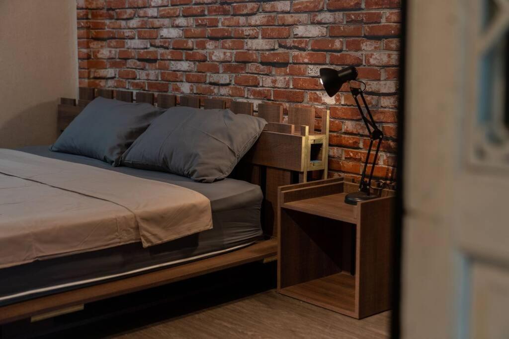Apartment Vintage Homestay-unique Old Quarter-center-street View Hanoi