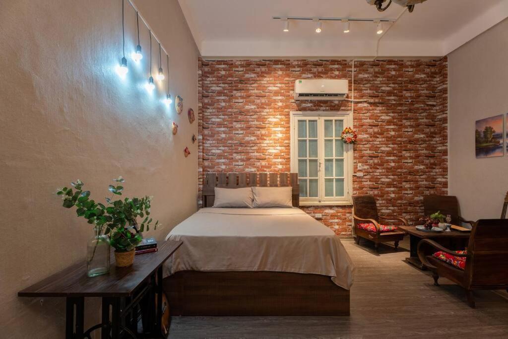 Vintage Homestay-unique Old Quarter-center-street View Apartment